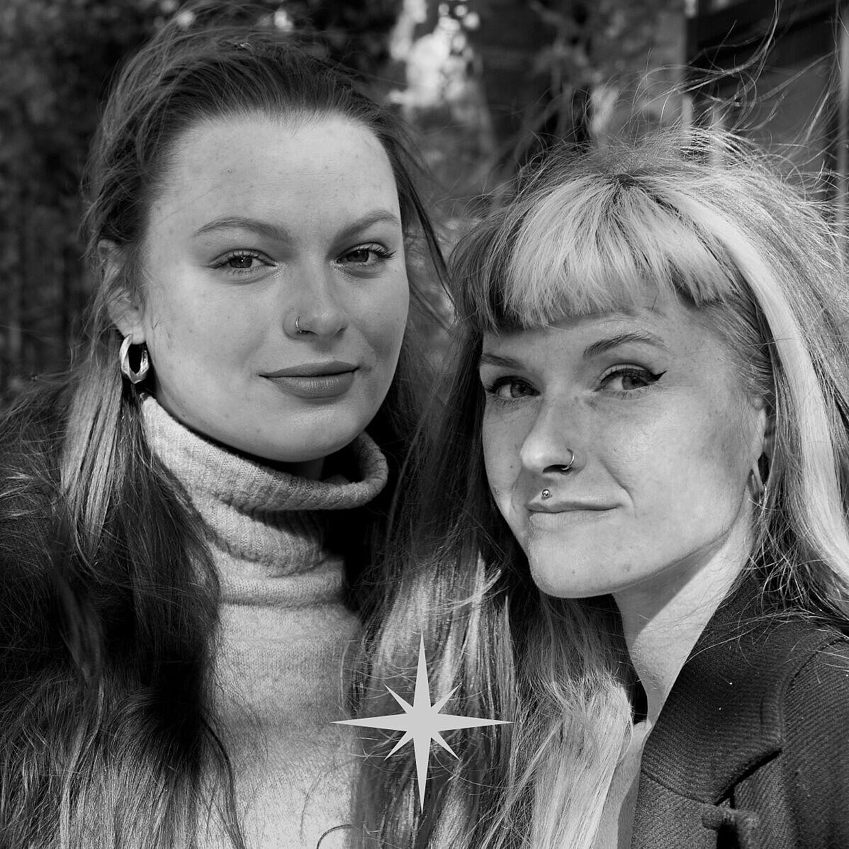 Porträt von Amy und Kathi, die Gründerinnen von Stronger Together