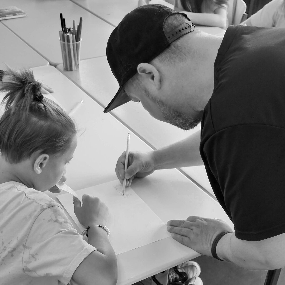 Scraby beim Graffiti-Workshop