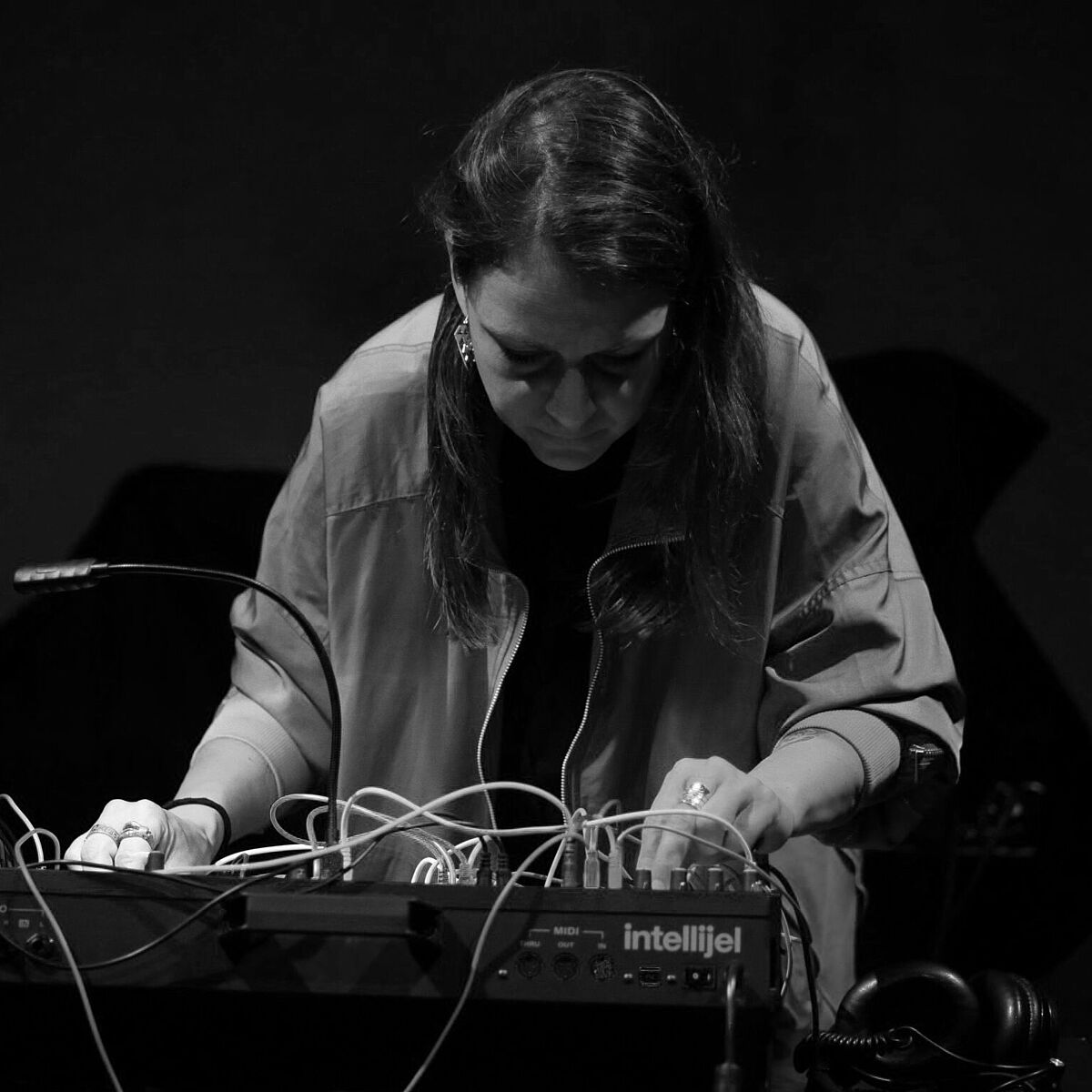 Porträt von der Klangkünstlerin Katharina Bévand