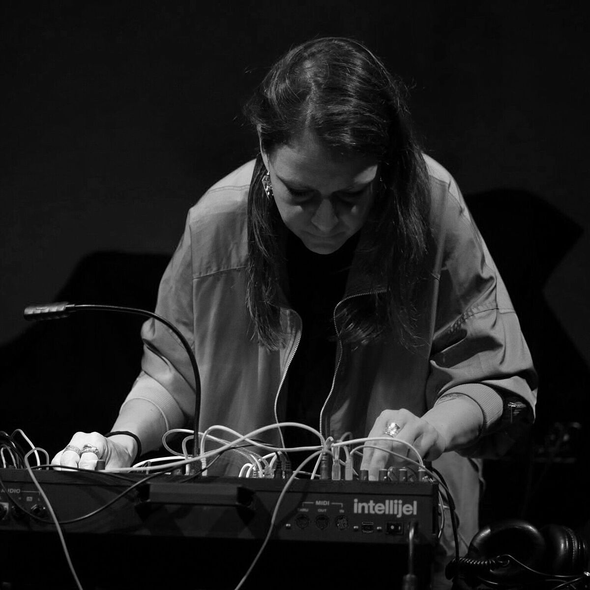 Porträt von der Klangkünstlerin Katharina Bévand